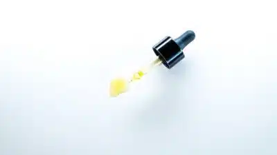 Pourquoi opter pour une huile de CBD au goût de vanille