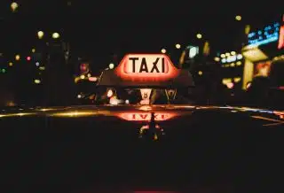 Taxi conventionné dans la nuit