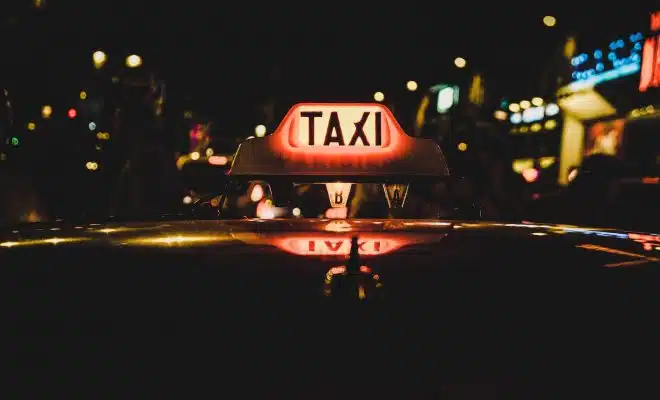 Taxi conventionné dans la nuit